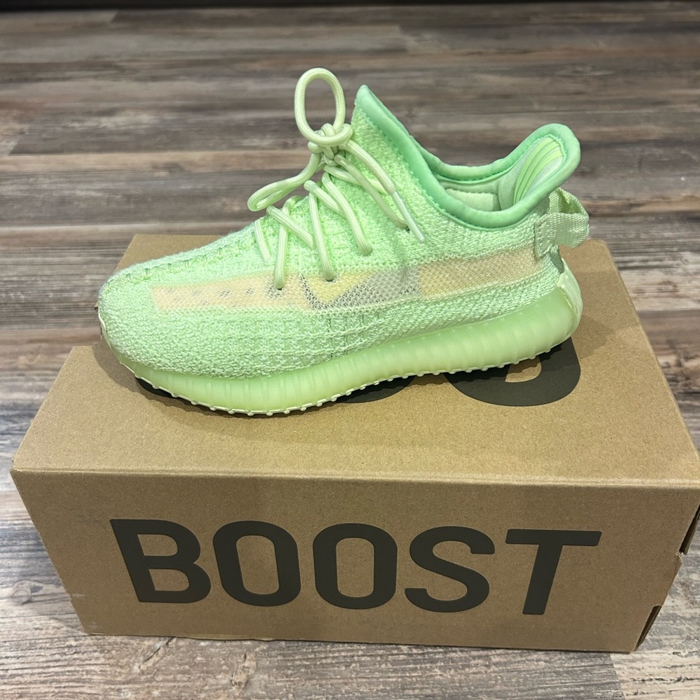 Adidas Yeezy Boost 350 V2